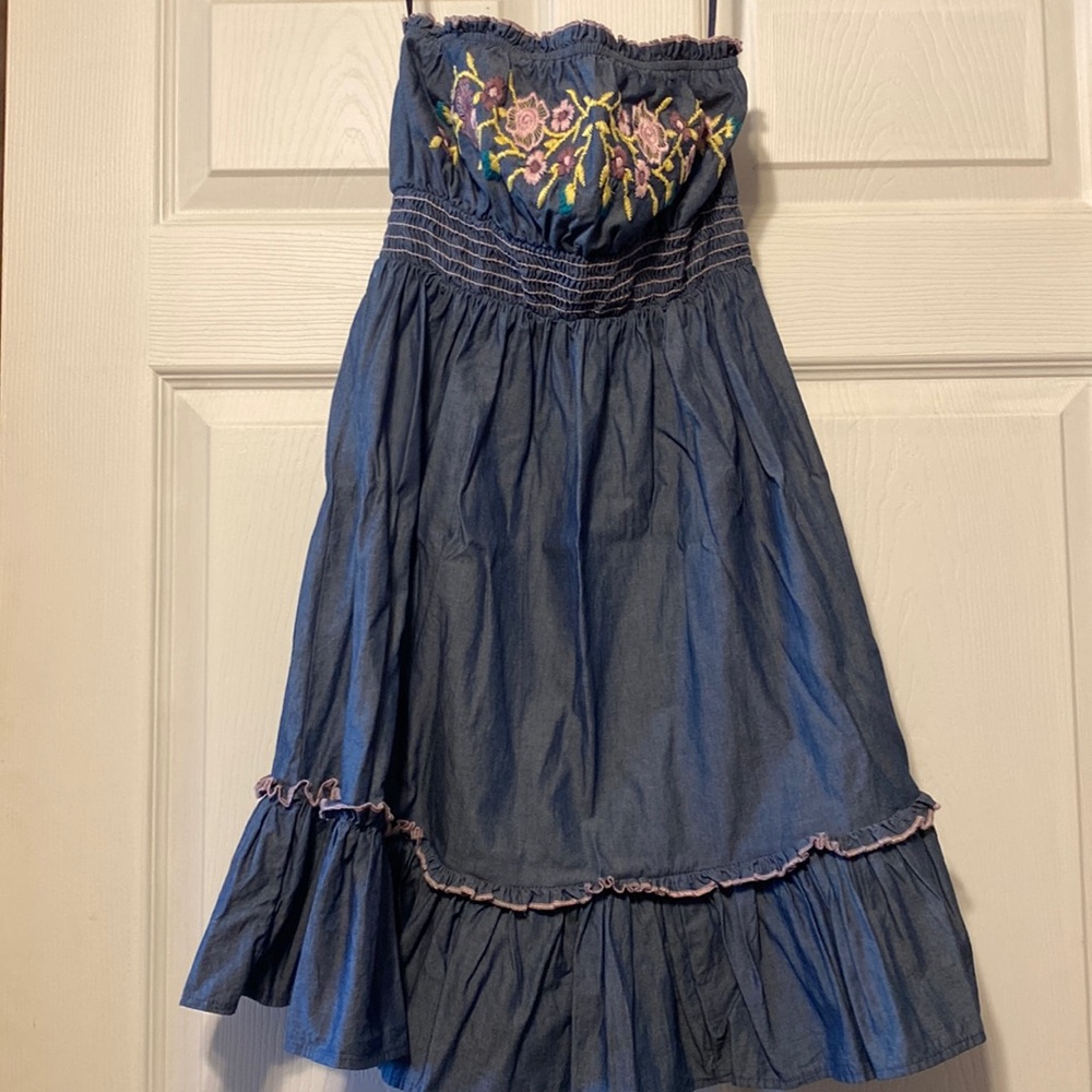 Embroidery flower dress